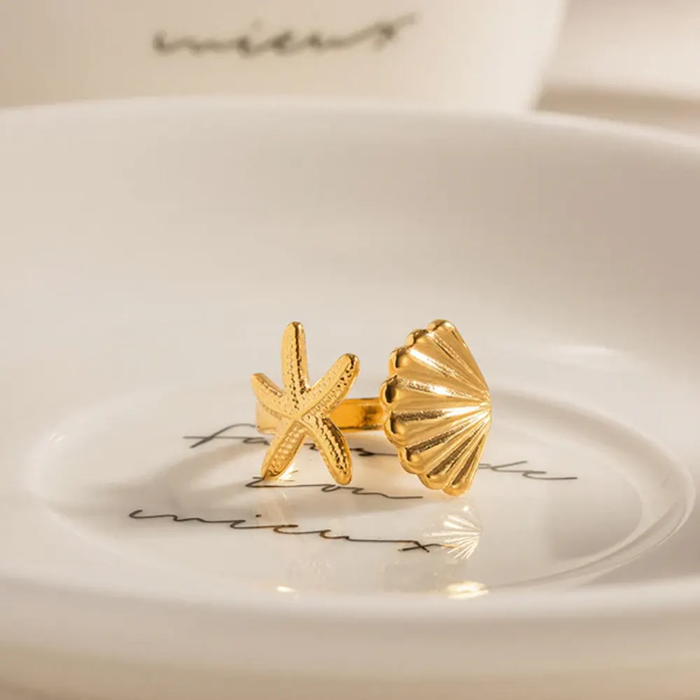Gold Starfish Ring